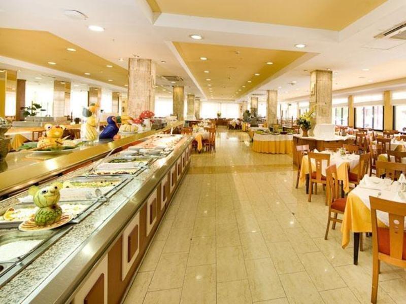 Monarque Park Hotell